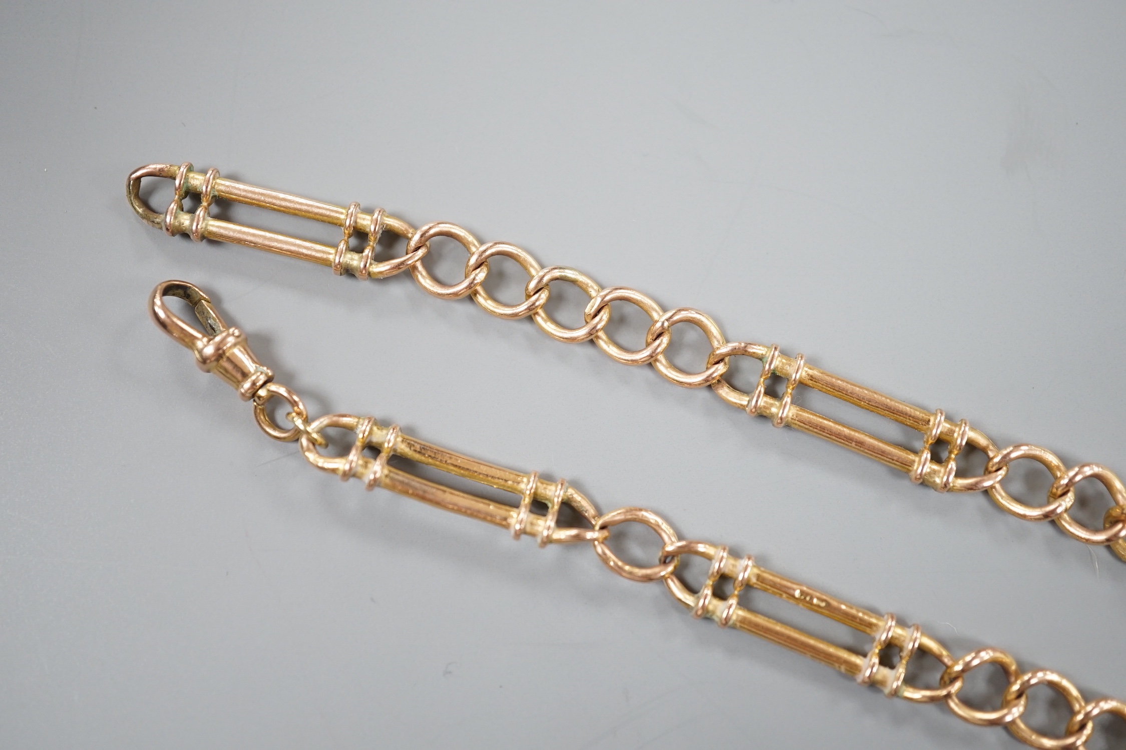 A 375 elongated and oval link chain, 43cm